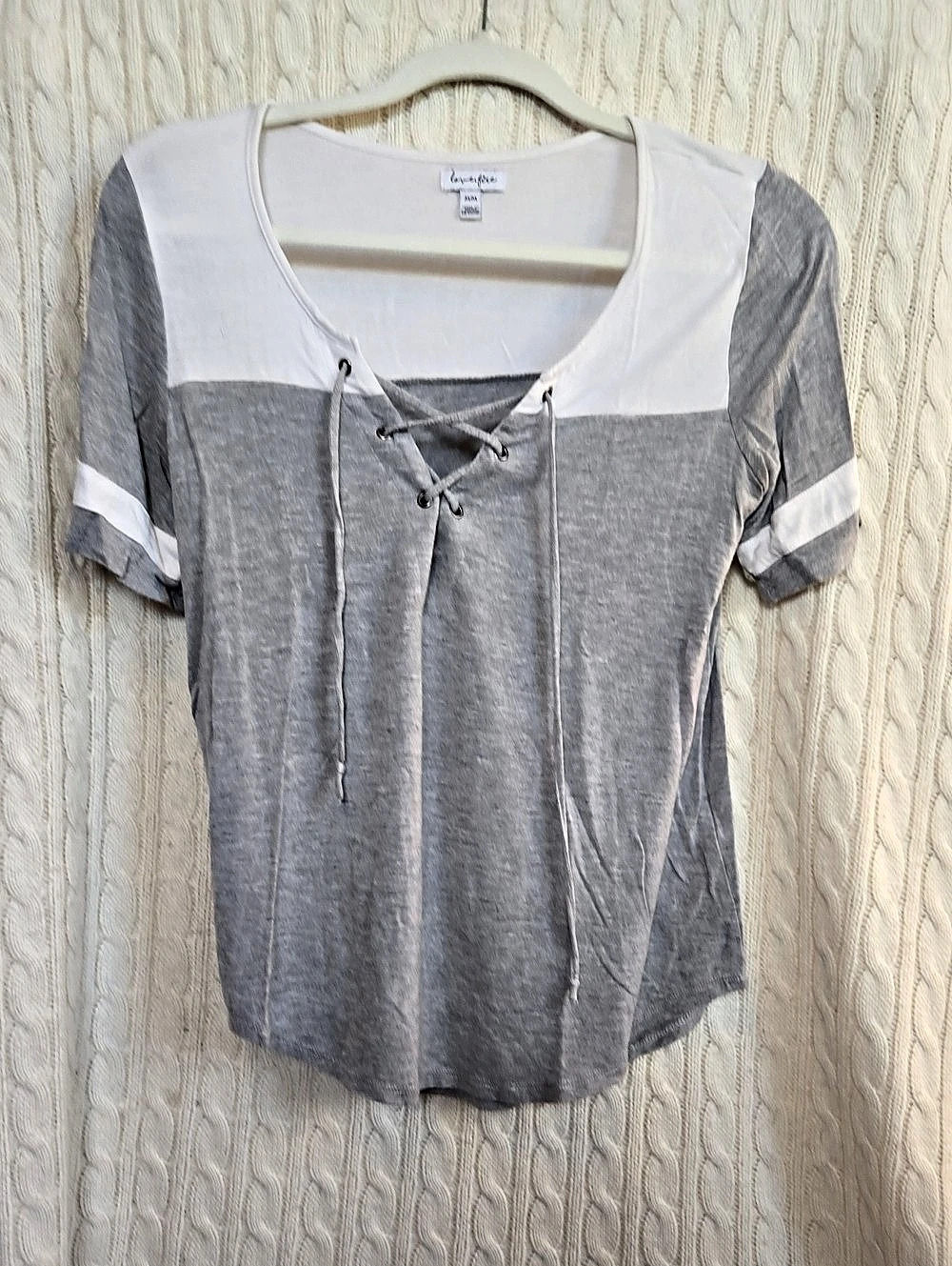 love,fire Color Block Lace-Up Tee in Gray & White Size Medium